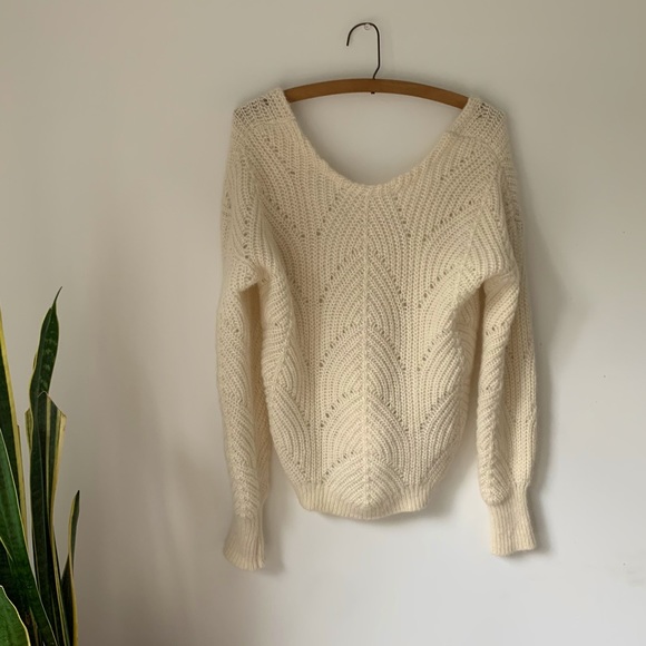 Gorgeous Aritzia sweater Wilfred brand - Picture 1 of 4